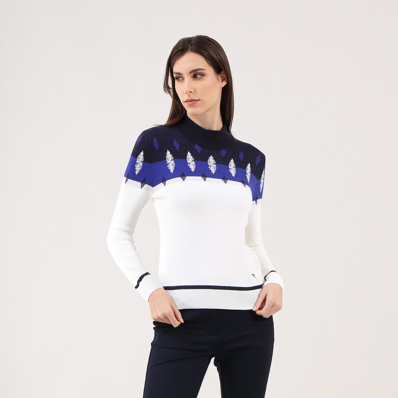 CHERVO(シェルボ)クルーネックプルオーバー