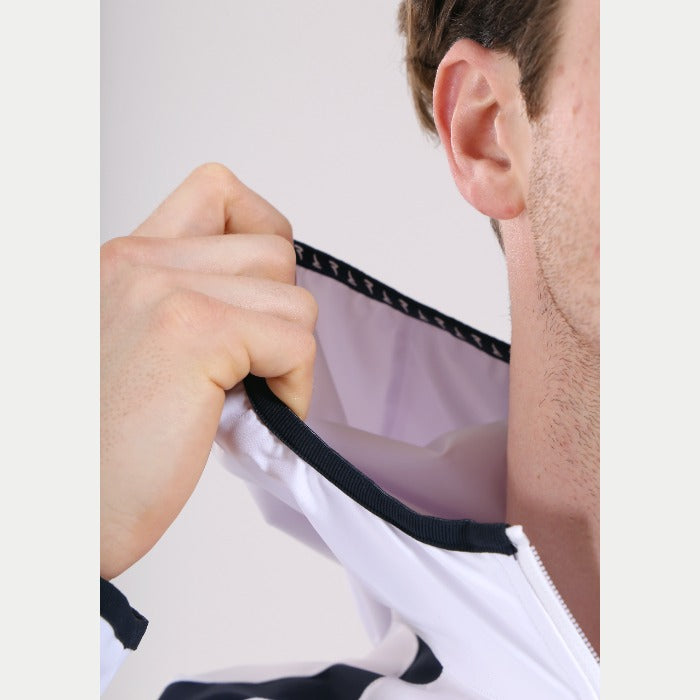 CHERVO（シェルボ）ハーフジップフーディープルオーバー