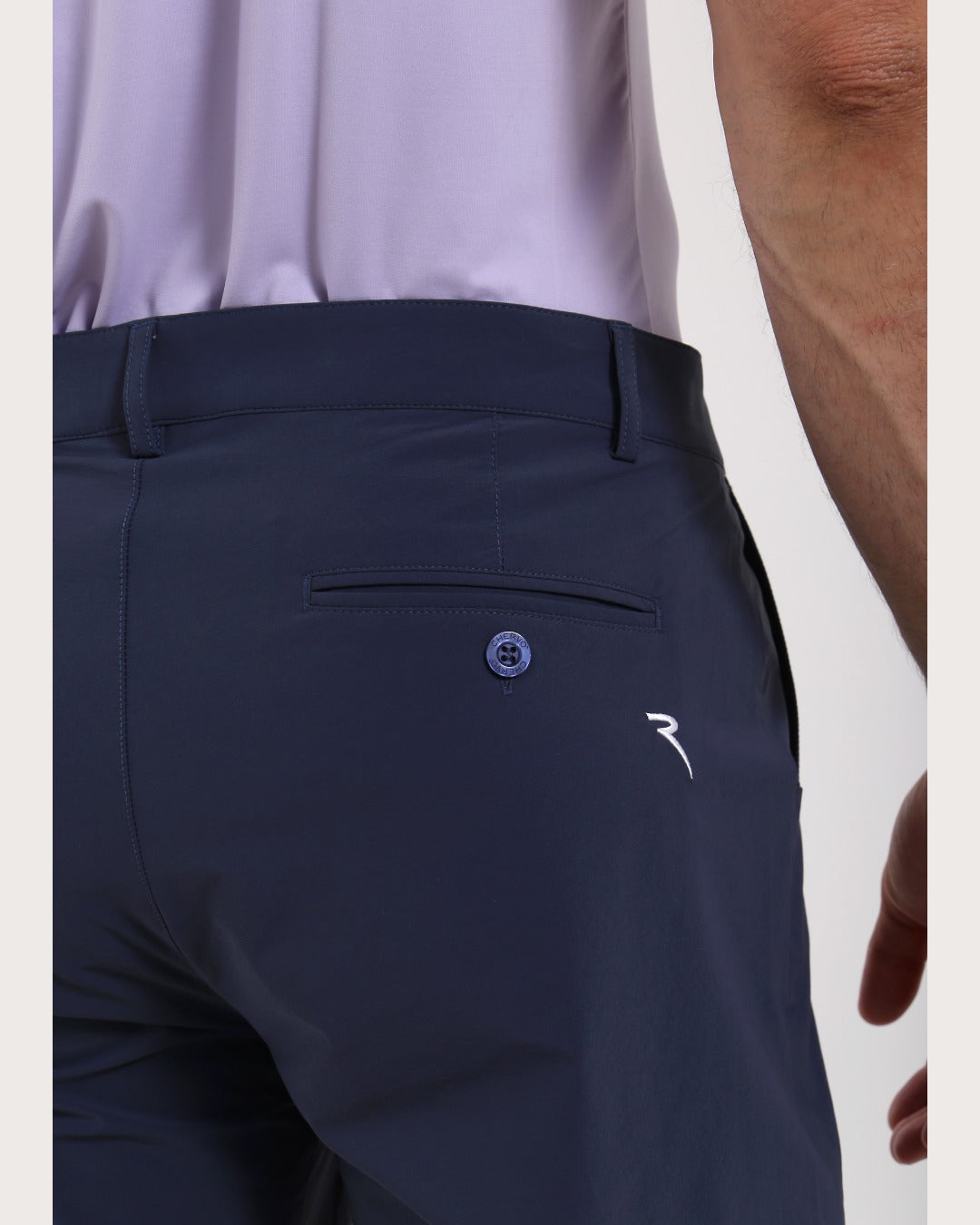 CHERVO（シェルボ）軽量撥水ストレッチパンツ